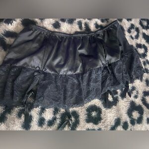 Elegant Vintage Black Lingerie goth lace Garter mini skirt Vntg hot topic
